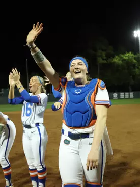 Gators 2, Bulldogs 0