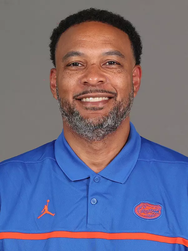 Women's Basketball Coach Shay Robinson Headshot