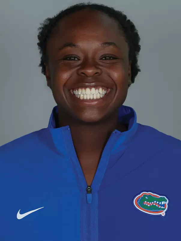 Charla Echols Headshot