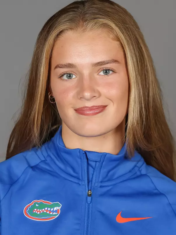 Isobelle Jones Head Shot