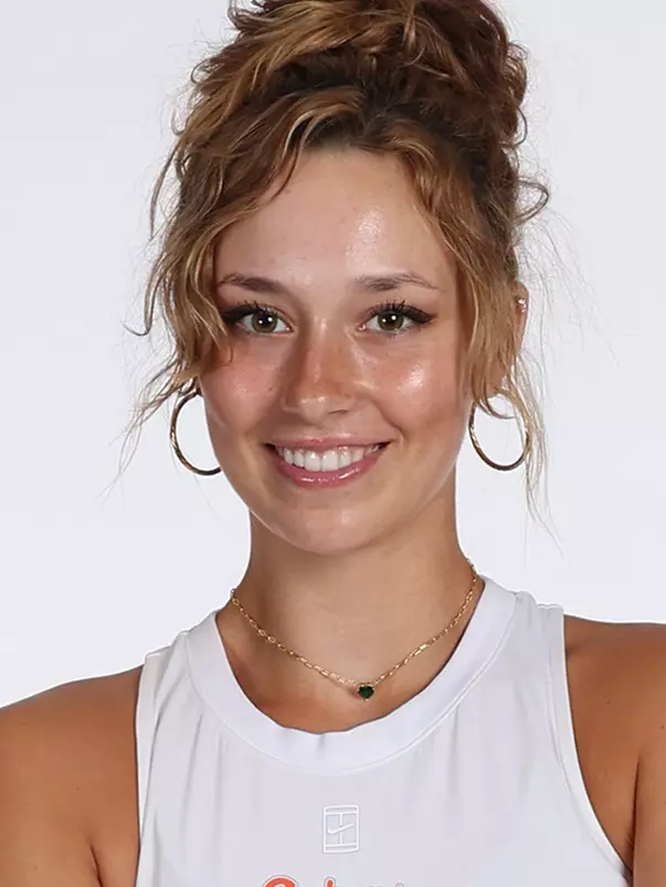 2026-27 WT Scarlett Nicholson Head Shot