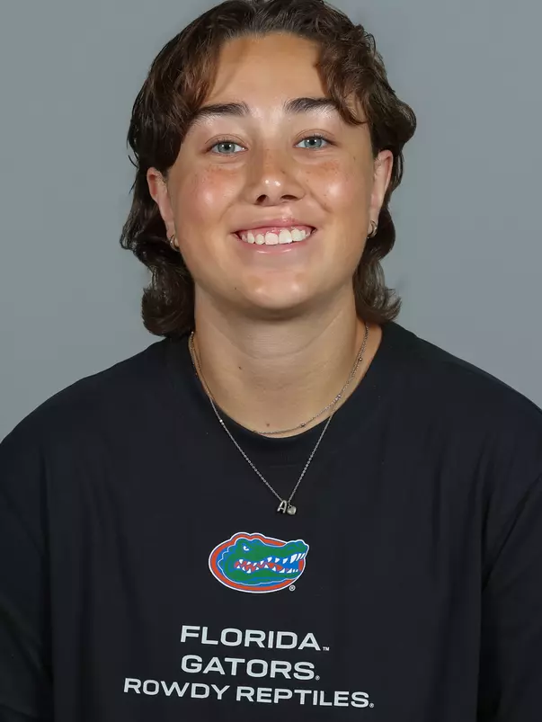 Alexa Lang Headshot