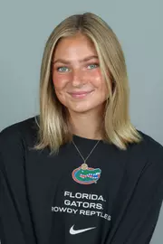 Cate Isaacson Headshot