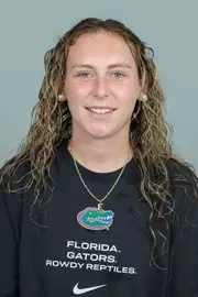 Ella Davis Headshot