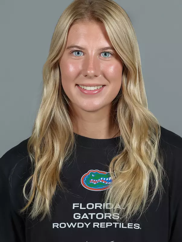 Kate DeWald Headshot