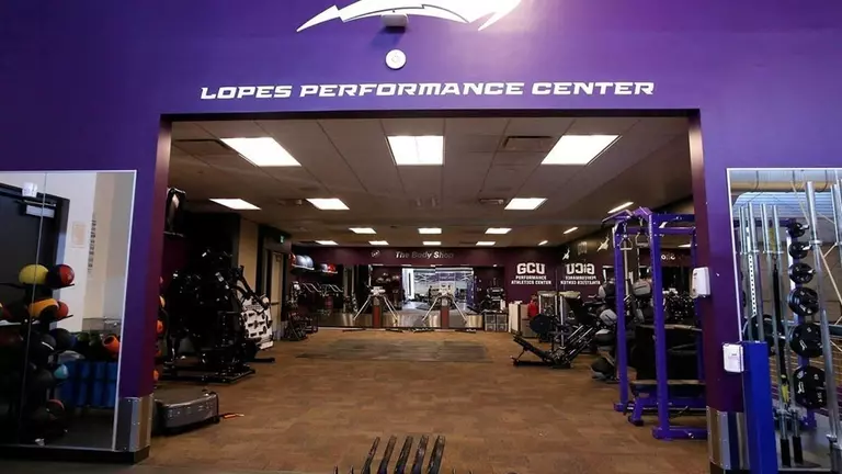 Performance Athletics: Nutrition & Hydration