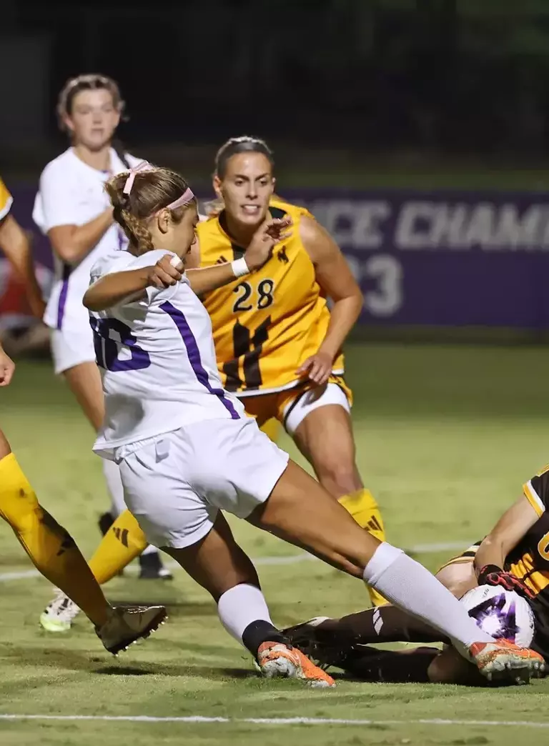Phoenix, AZ  Oct. 16, 2025 : The Lopes tie Wyoming 1-1 at GCU Stadium. David Kadlubowski/GCU.