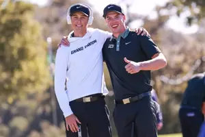 Mans Boje, Gavin O'Neill