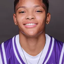 Chloe Mann Headshot