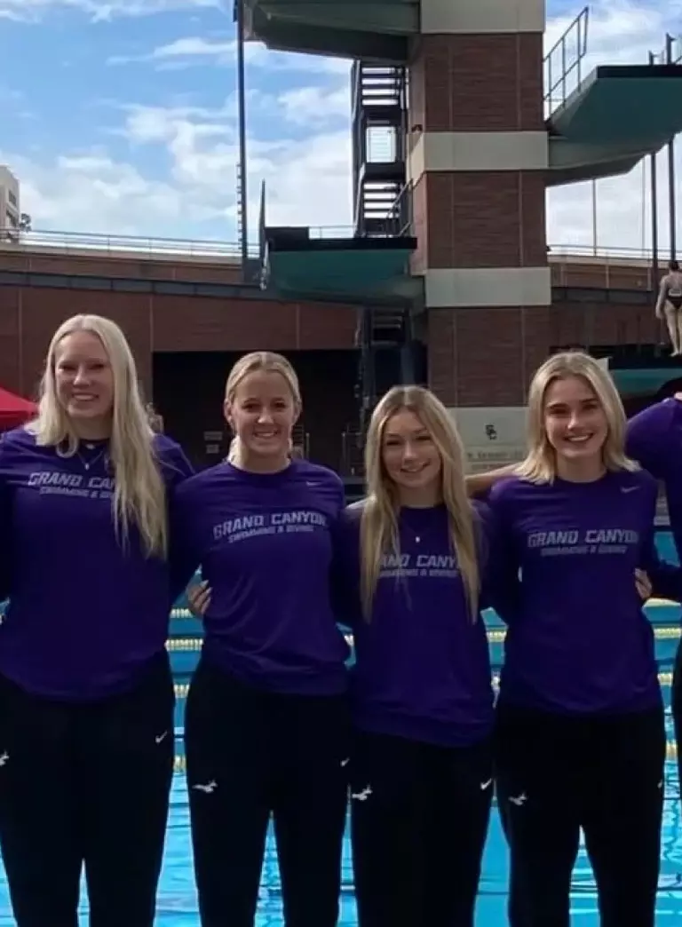 diving squad at usc meet