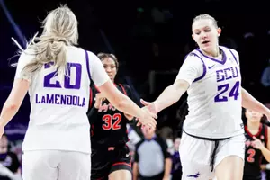 Phoenix, AZ Dec. 17, 2025: The Lopes fall 61-60 against UNLV at Global Credit Union Arena.