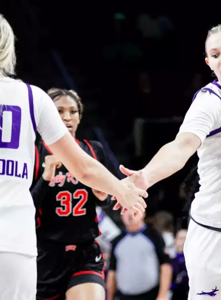 Phoenix, AZ Dec. 17, 2025: The Lopes fall 61-60 against UNLV at Global Credit Union Arena.