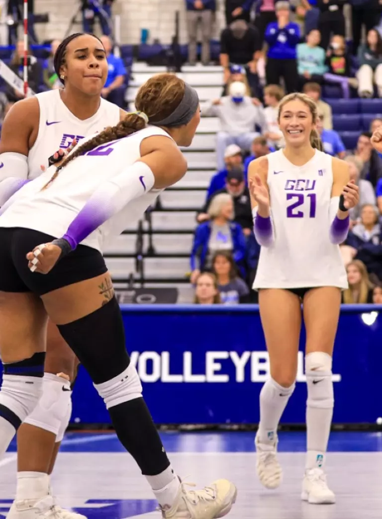 Starr and lopes celebrate after clinching the match
