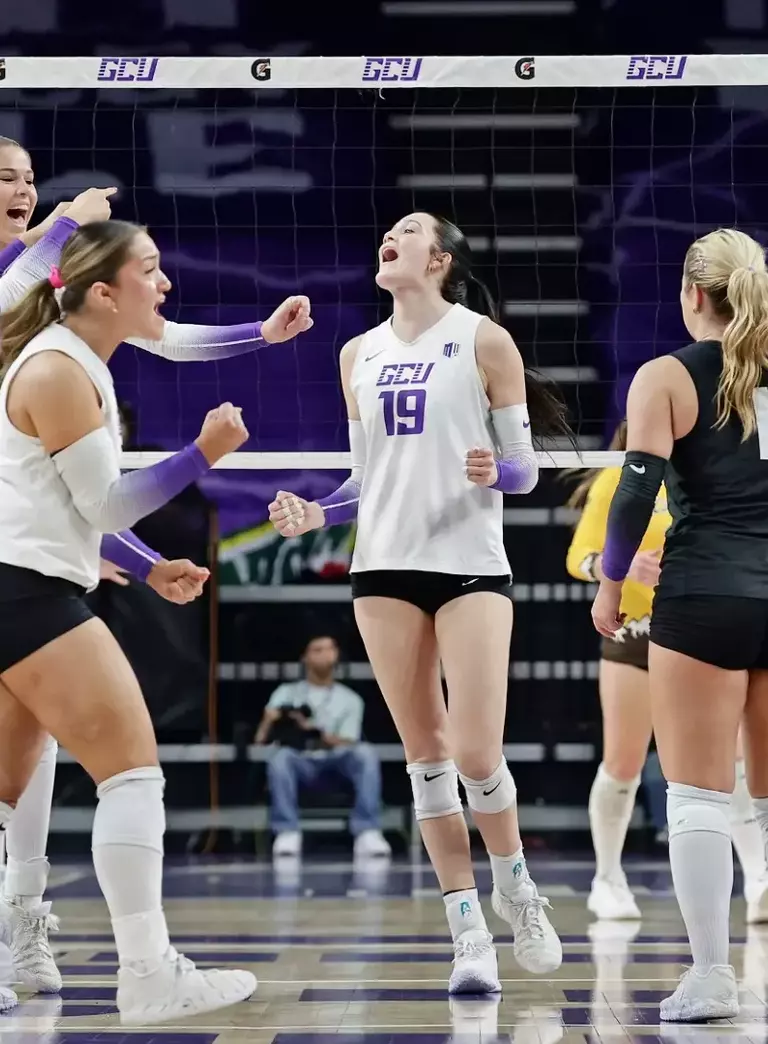Phoenix, AZ Oct. 22, 2026: The lopes top Wyoming three sets to zero at Global Credit Union Arena. David Kadlubowski/GCU