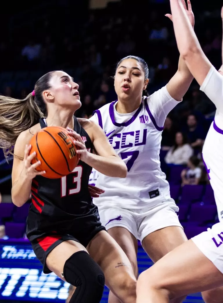 Karley Johnson, Norah Moo