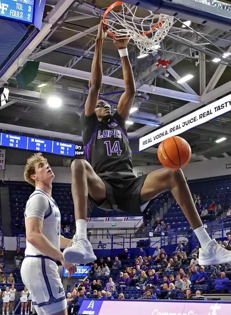 Colorado Springs, CO. March 3, 2026: The Lopes top Air Force 86-60 at United States Air Force Academy. David Kadlubowski/GCU