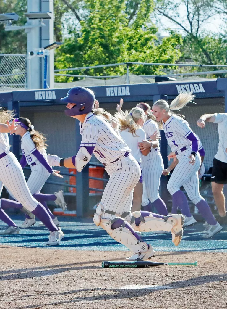 Lopes walk off UNM