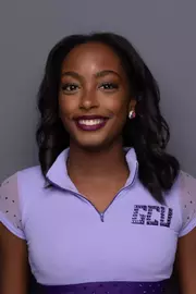 Madison Henry Headshot