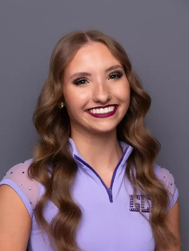 Jenna Mausbach Headshot