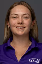 Allira Shingles Headshot