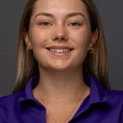 Allira Shingles Headshot