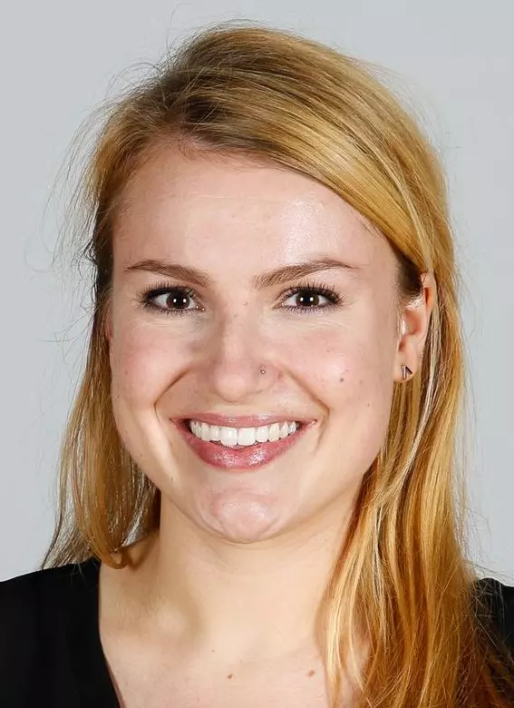 Head shot of Allison Henderson (2018-19 season).