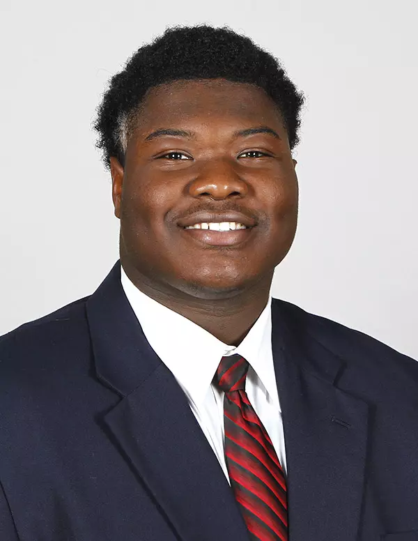 Head shot of Deontrey Hill