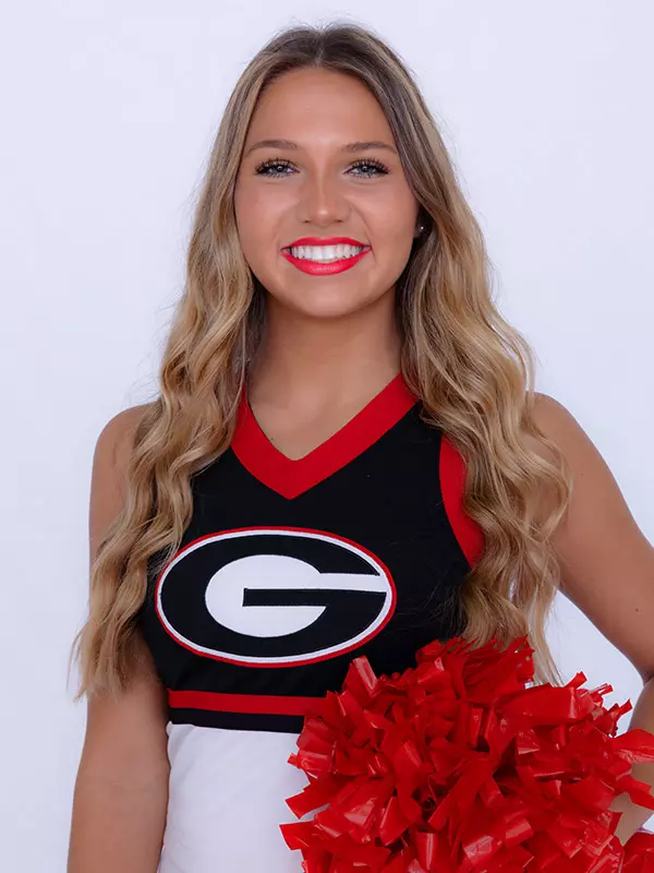 21 Cheerleader - Amaia B.