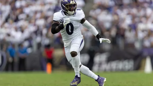 BALTIMORE, MD - SEPTEMBER 20: Baltimore Ravens linebacker Roquan Smith (0) drops back into coverage during a NFL football game between New Orleans Saints and Baltimore Ravens September 20, 2026 at M&T Bank Stadium in Baltimore, MD (Photo by Charles Brock/Icon Sportswire via Getty Images)