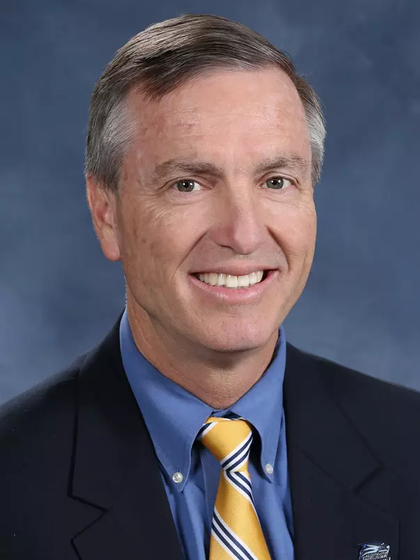 Head Coach Willie Fritz