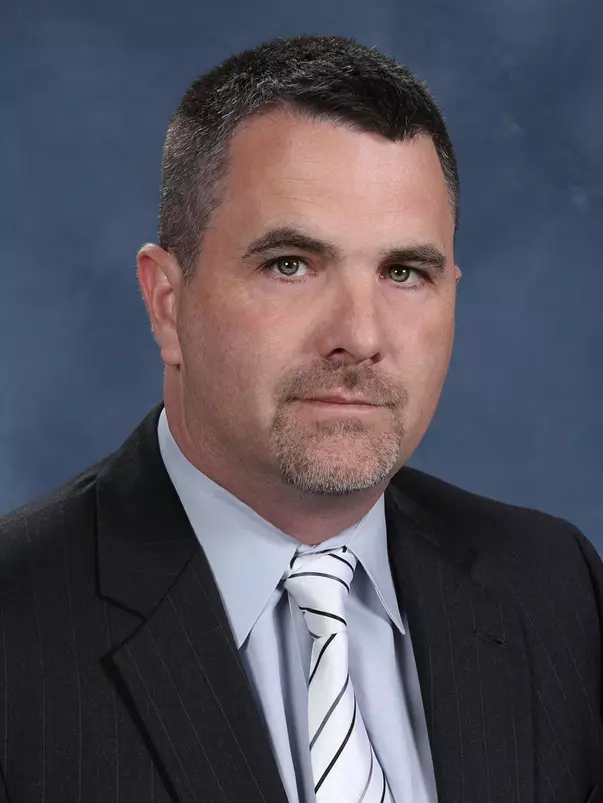 Assistant Coach Kevin Peoples