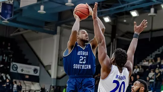 Season Preview: Men’s Basketball Aims to be Different with Similar Results