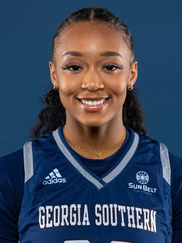 Simone James 2020-21 Headshot