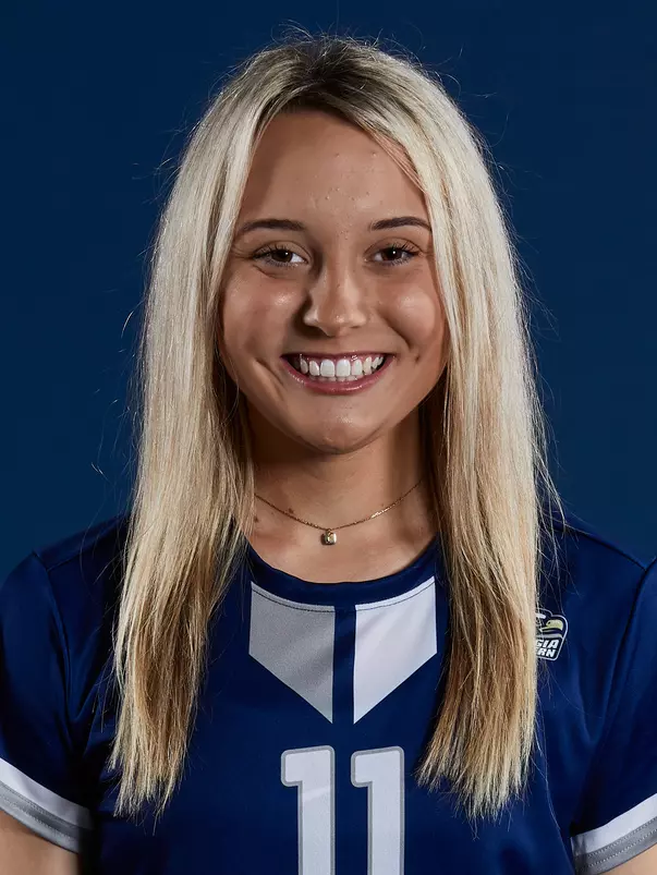 11_R_Kyleigh_Drew_21WSOC_Headshot_WEB.jpg