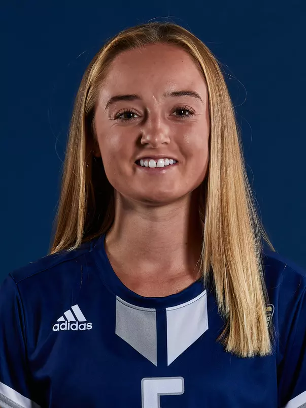 5_Sarah_Alexander_21WSOC_Headshot_WEB.jpg