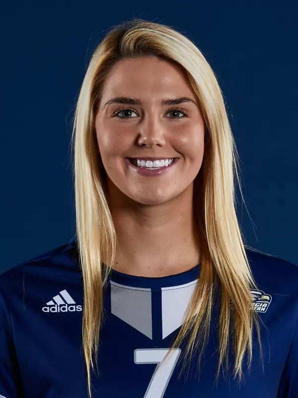 7_Kindree_Sullivan_21WSOC_Headshot_WEB.jpg