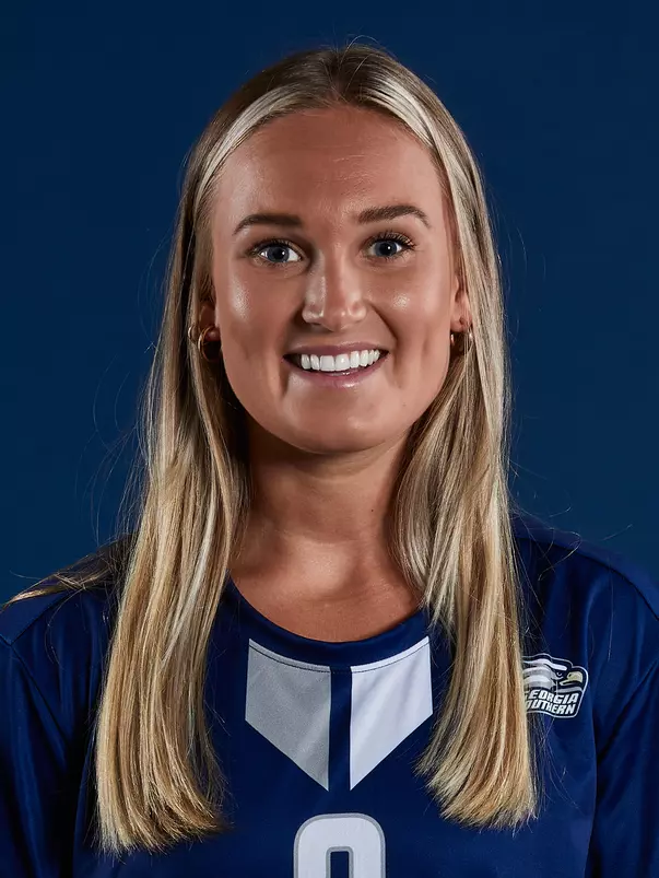 8_Nora_Falnes_21WSOC_Headshot_WEB.jpg