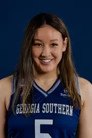 05 Tsubasa Nisbet Headshot 2021-22