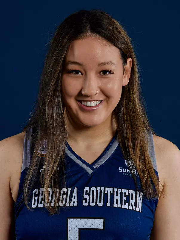 05 Tsubasa Nisbet Headshot 2021-22