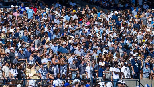 Fans_BoiseState_FB24