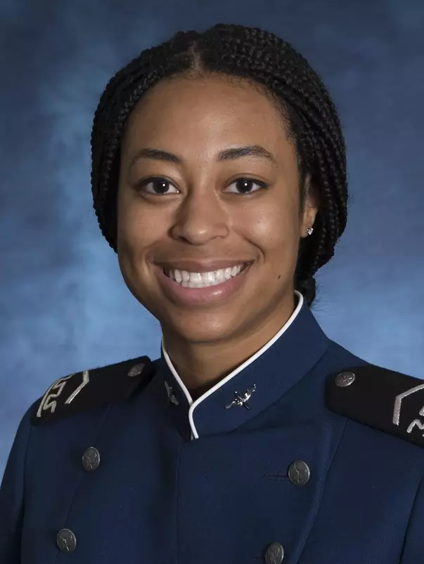 Mackenzie Robertson_2018Mug