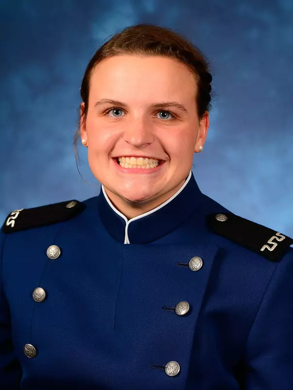 Ally Carlin Headshot