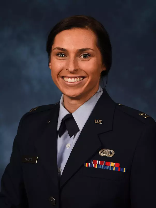 Laine Hoffer Headshot