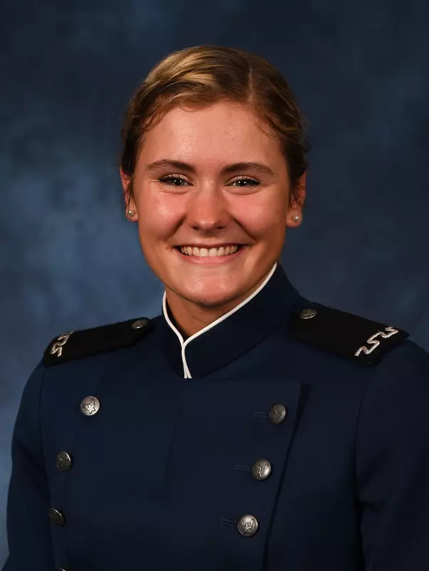 Anna Kemper Headshot