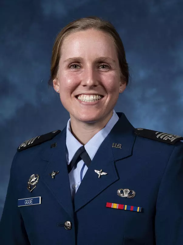 Alex Giggie Headshot