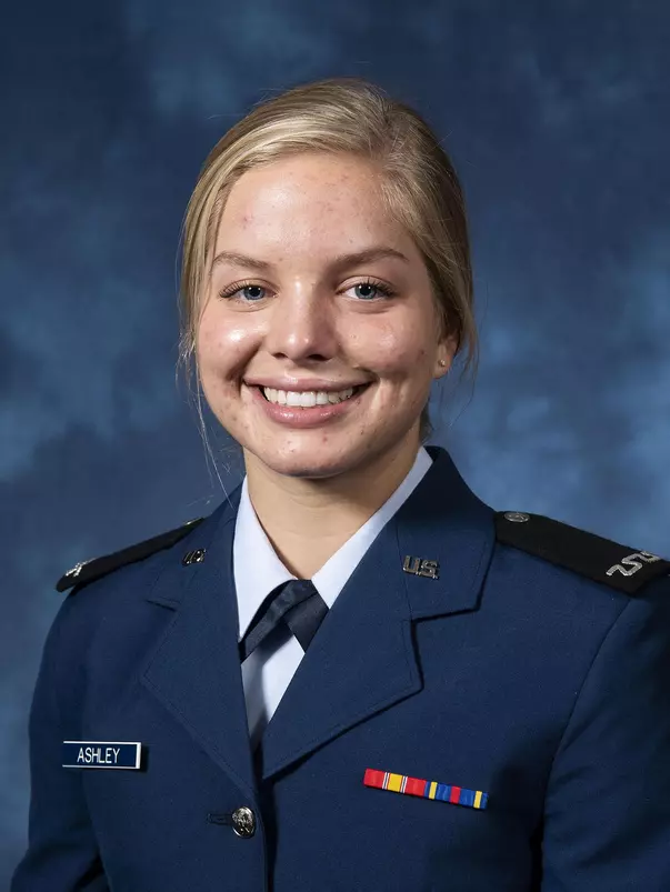 Anna Ashley Headshot