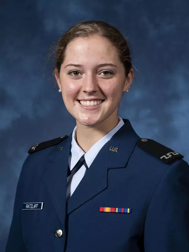 Bella Ratzlaff Headshot