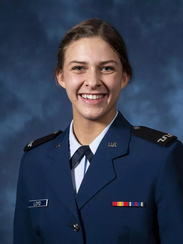 Jessica Loyd Headshot