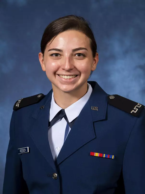 Raquelle Roesch Headshot