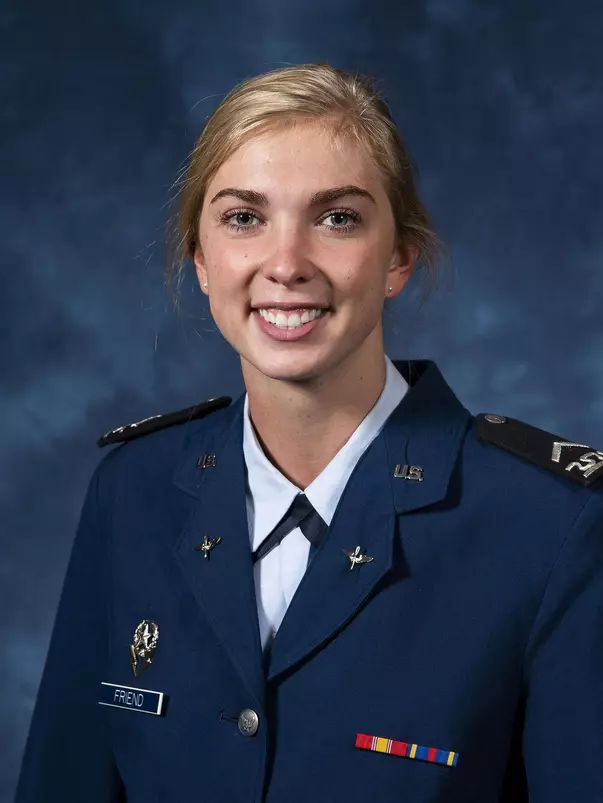 Scarlet Friend Headshot